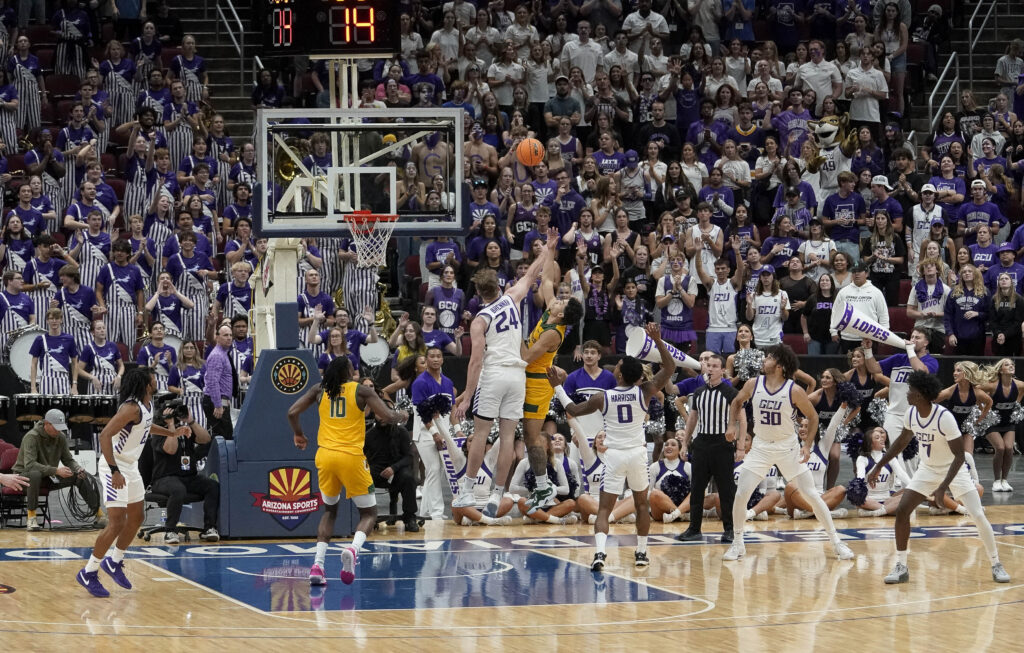 Lopes Edge San Francisco, 76-72